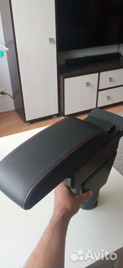 Подлокотник LADA x-ray