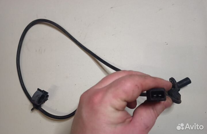 Датчик коленвала Volvo S40 -04