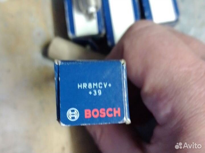 Свеча зажигания Bosch HR8MCV+