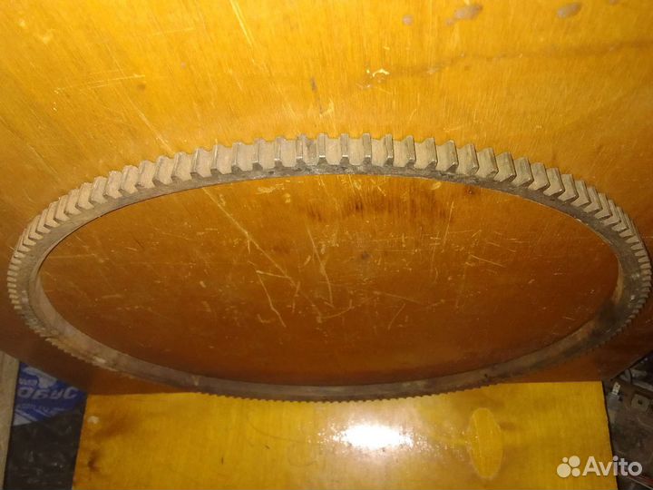 Венец маховика двигателя УАЗ Волга147зуб. 37см б/у