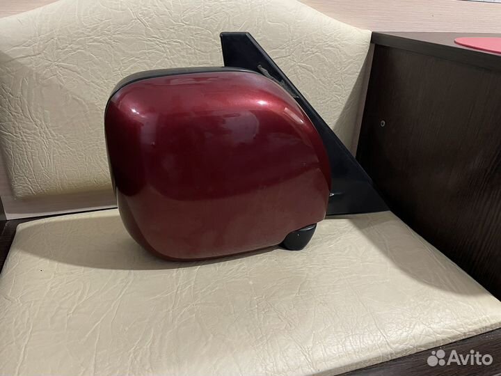 Зеркало заднего вида боковое