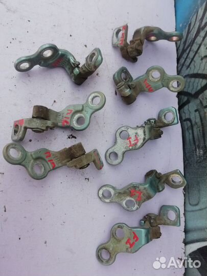 Дверные петли Форд фокус l