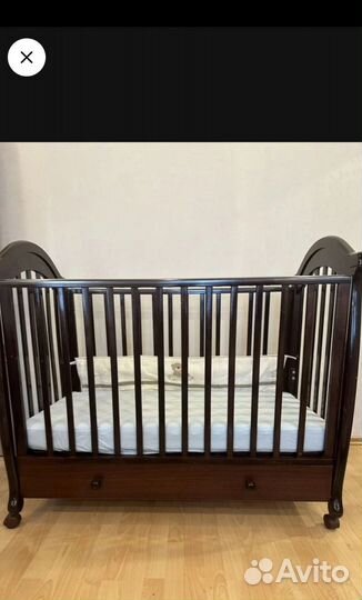 Детская кроватка