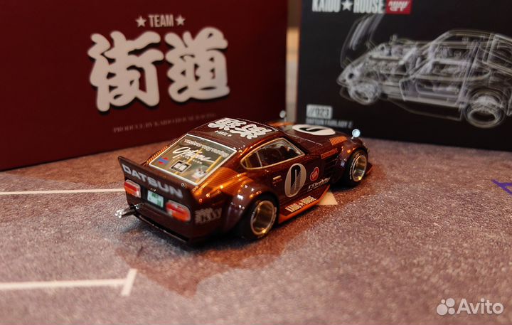 Mini GT Kaido House Datsun Fairlady Z