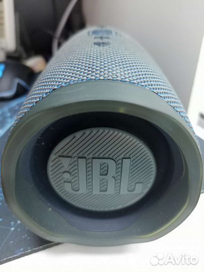 Портативная колонка jbl