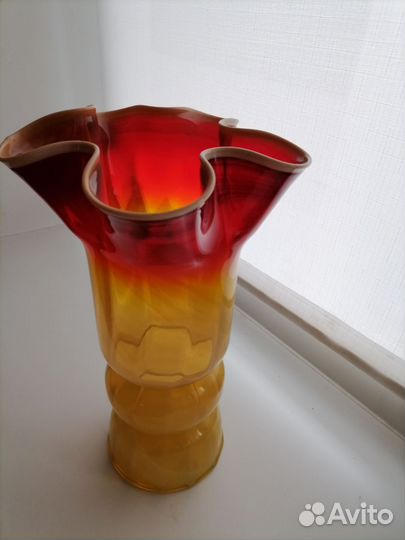 Цветное советское стекло. Красный май. лзхс