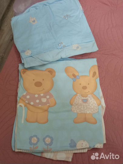 Комплект в детскую кроватку с бортиками