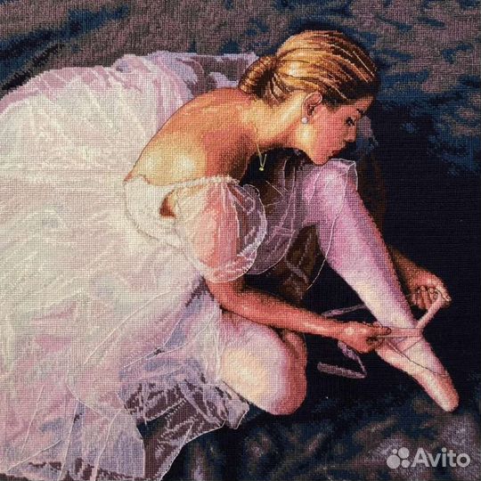 Картина вышитая готовая 