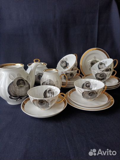 Сервиз Дулево Черные агашки