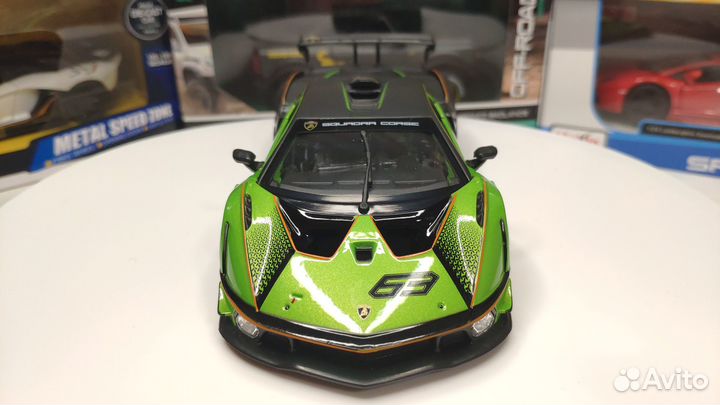 Lamborghini Essenza SCV12 1:24 Bburago
