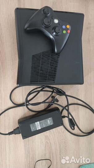 Xbox 360 Slim 320гб Freeboot