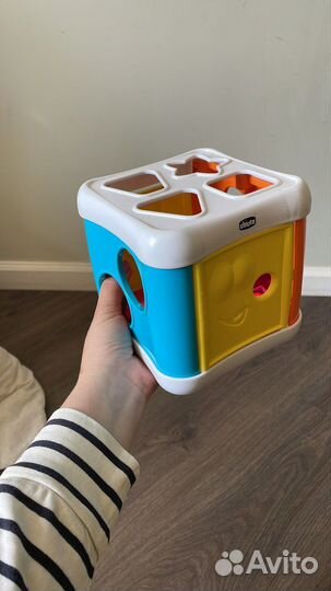 Игрушка Chicco Cube сортер
