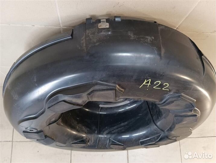 Кожух запасного колеса Toyota RAV4 A30 2006