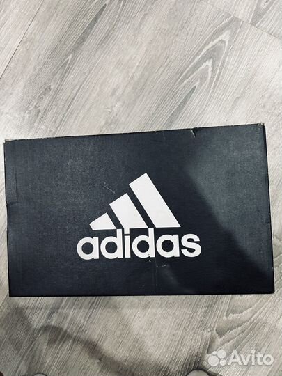 Кроссовки adidas advantage base