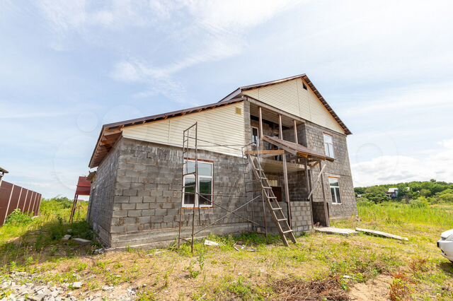 Коттедж 142 м² на участке 8 сот.