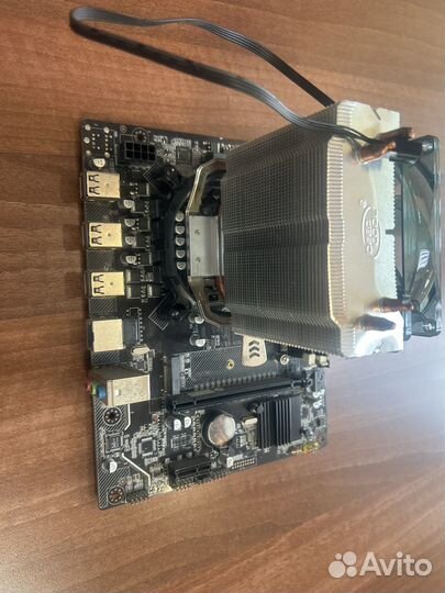 Материнская плата с процессором