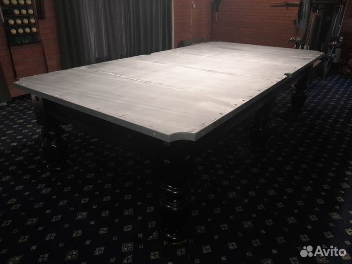 Бильярдный стол для пирамиды 