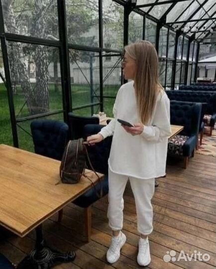 Спортивный костюм женский