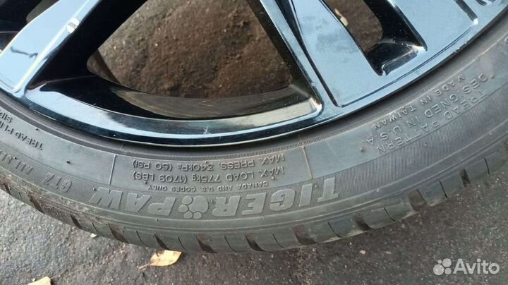 R20 Uniroyal Tiger Paw GTS 245/40, PCD 5x120 DIA 55