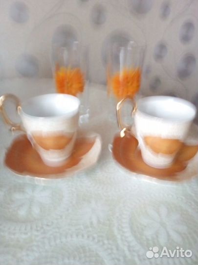 Чайный сервис плюс бокалы для напитков