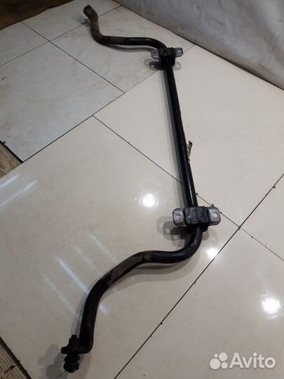 Стабилизатор передний