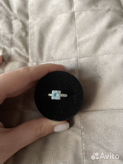 Серьги и кольцо Голубой топаз и бриллианты
