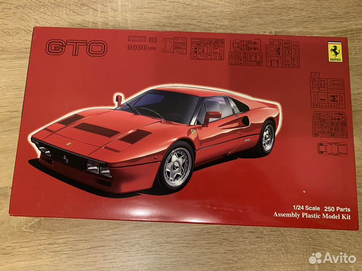 Модель 1:24 Fujimi Ferrari 288 GTO