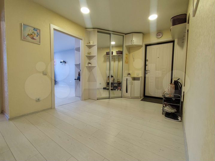 2-к. квартира, 74 м², 1/16 эт.