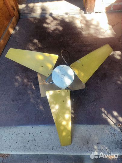 Вентилятор потолочный