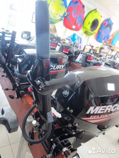 Лодочный мотор Mercury F20M витринный
