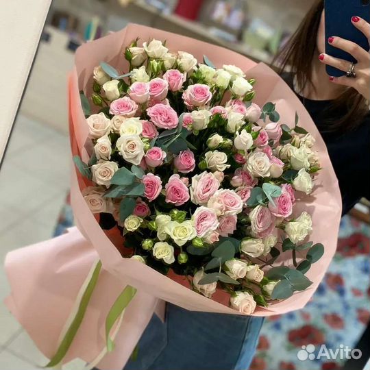 Букеты из кустовых роз