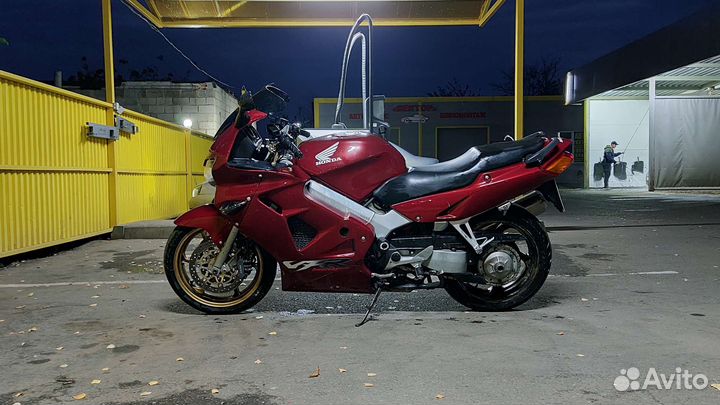 Honda vfr 800