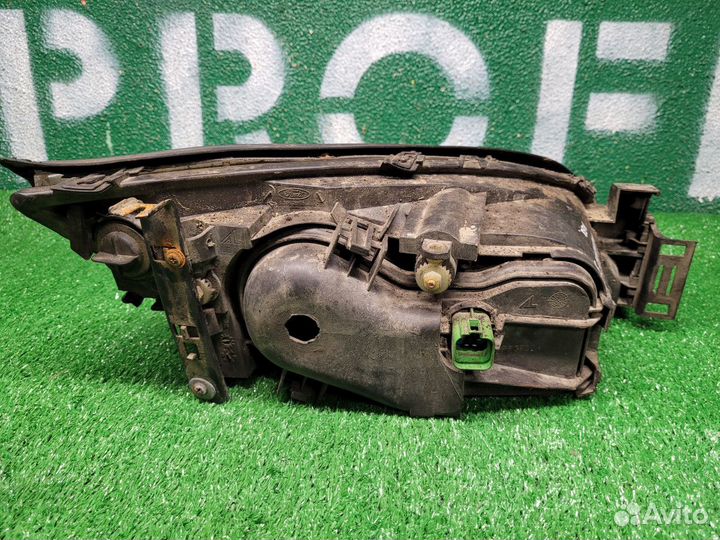 Фара левая Ford Mondeo 3