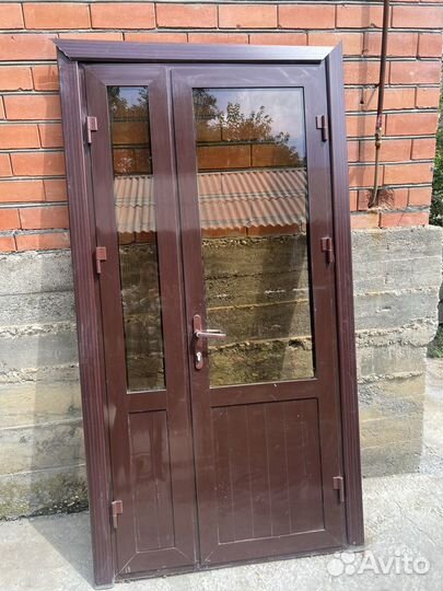 Дверь входная металлическая бу