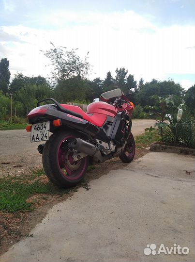 Хонда cbr1000f