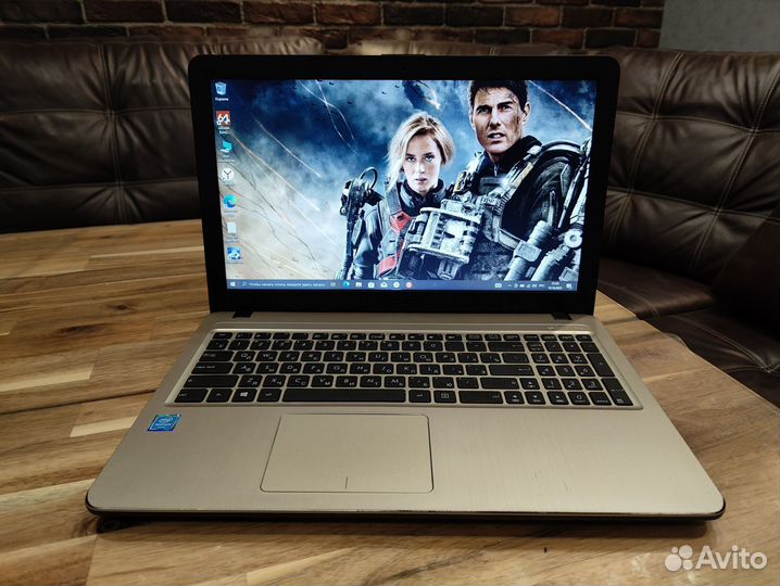 Asus X540 (Pentium 4 ядра/SSD 256Gb)