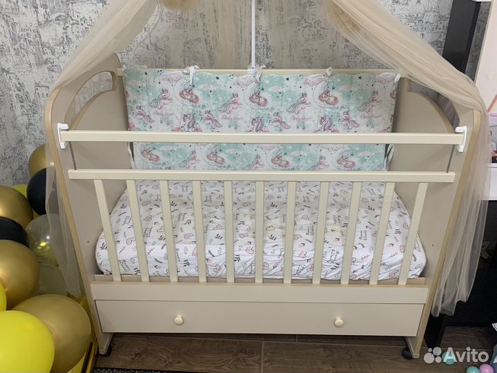 Детская кроватка с ящиком
