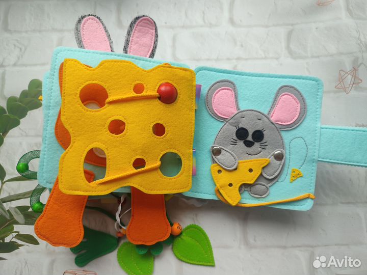 Развивающая книжка из фетра