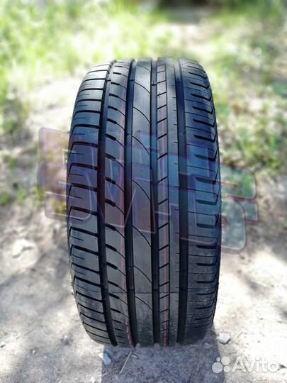 Charmhoo Sports T1 245/40 R19