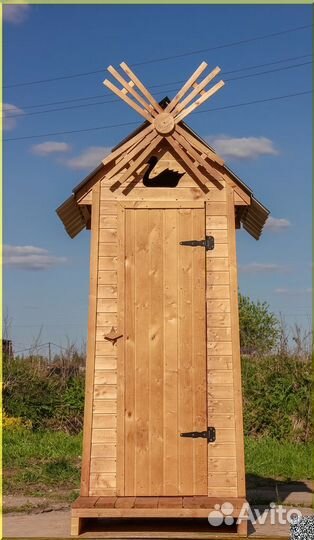 Уличный туалет деревянный BLU778