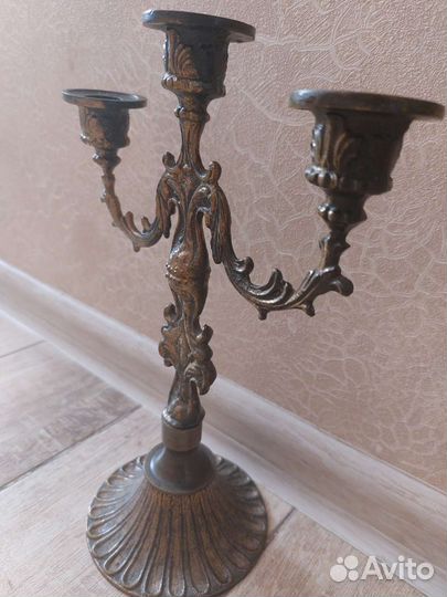 Старинный подсвечник