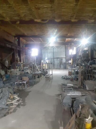 Под производство, склад с кран балкой, 310 м²