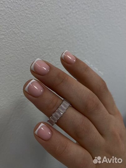 Мастер маникюра и педикюра