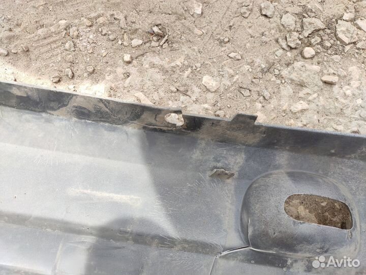 Задний бампер на Лагрус