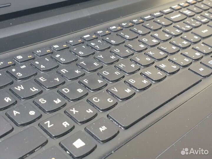 Игровой Ноутбук Lenovo 4 ядра, SSD 256, Видео 2G