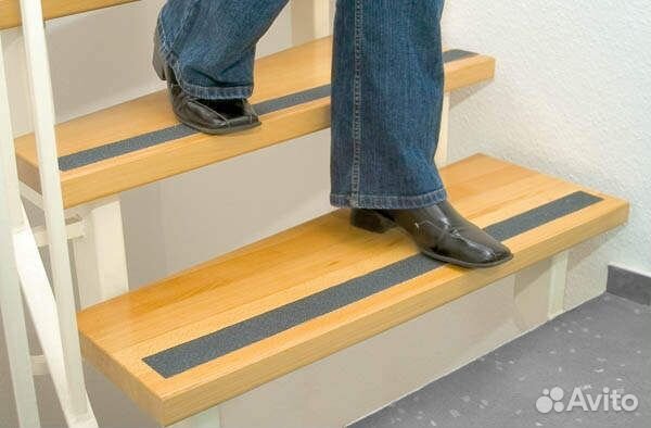 Противоскользящие ленты для ступеней