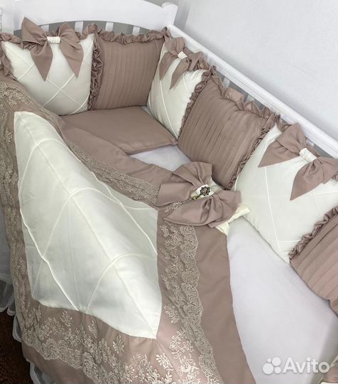 Комплект бортиков с постельным