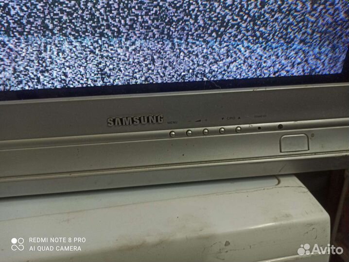 Телевизор Samsung Plano б/у