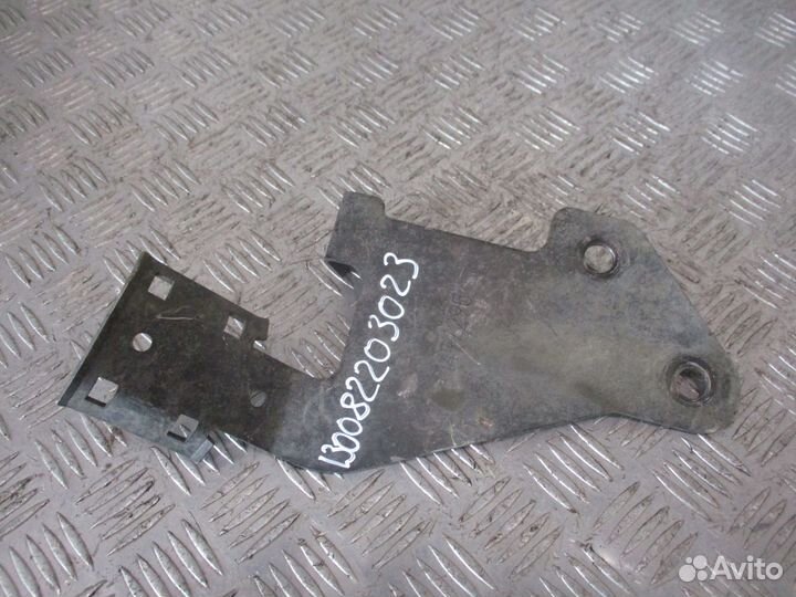 Кронштейн трубопровода Scania 1497296