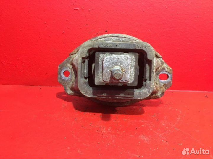 Опора двигателя Land Rover Discovery 3 276DT (AJD)